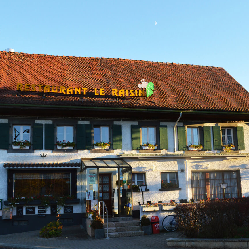 restaurant le raisin accueil nous trouver